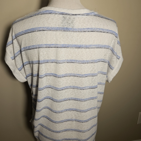 Bobeau blue and white stripped shirt with tie detail on the side size XL. - Picture 11 of 13